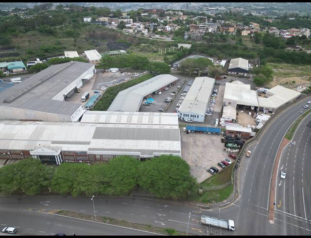 8,000M² WAREHOUSE TO LET IN BRIARDENE
